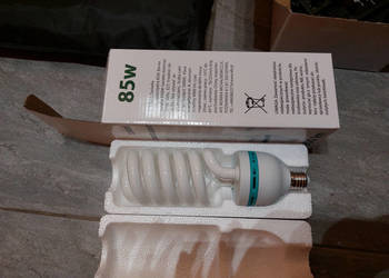 2 lampy studyjne 85W 4900lm 5500K