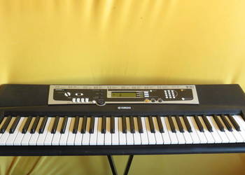 Keyboard YAMAHA YPT-210 z MIDI