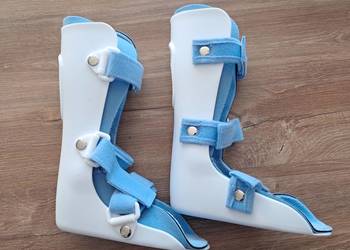 2 nowe dziecięce ortezy na nogi , długość stopy 15 cm, brak metki