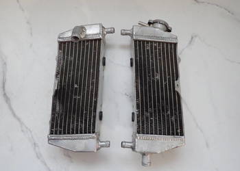 Dwie Chłodnice Wzmacniane Chłodnica Kratki Kawasaki KX 250 LE 2T 99-02r