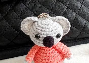 Miś koala wykonany na szydełku brelok, maskotka