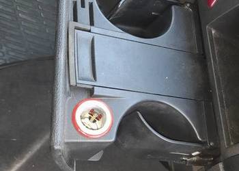 Vw t5  uchwyt na kubki