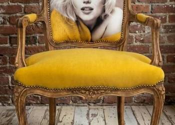 Stylowy fotel glamour vintage – z unikatowym nadrukiem Glamour