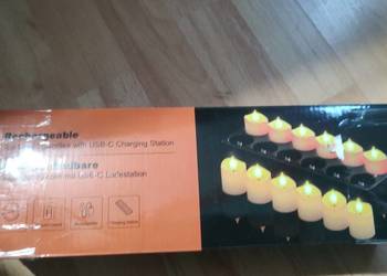 zestaw bezpłomieniowych świec LED marki PChero z dołączoną stacją ładującą