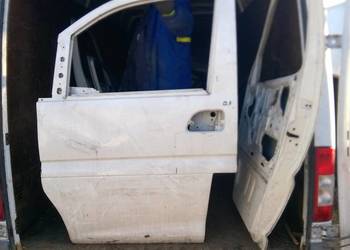 MITSUBISHI SPACE GEAR DRZWI LEWE L400