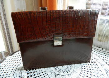 Skórzana damska teczka (aktówka) na dokumenty.