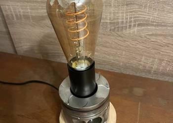 Lampka tłok silnikowy