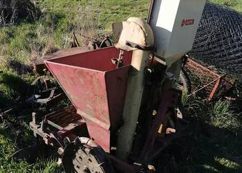 Sadzarka do ziemniaków z dozownikiem