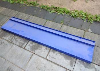 Parapety aluminiowe zewnętrzne do garażu budynku gospodarczego