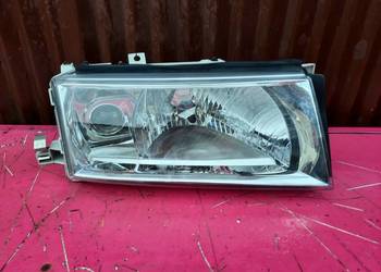 Skoda Octavia 01r lampa przednia prawa nowa