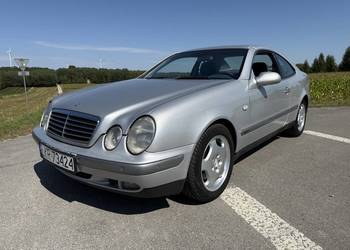 Mercedes-Benz CLK320