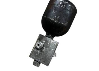 Manitou 248404 (Manitou 234646 ; 602643) Hydroakumulator z zaworem