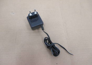 Zasilacz 12V / 200mA bez wtyczki