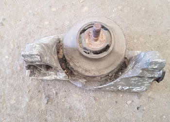 AUDI 100 C4 2.6 LAPA WSPORNIK PODUSZKA SILNIKA 4A0199352