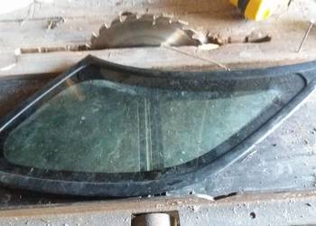 Szyba karoseryjna prawa lub lewa Nissan Almera N15 95-00