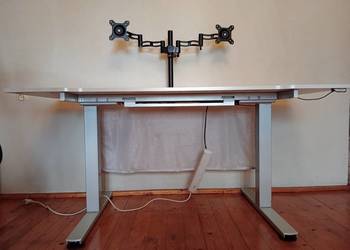 Biurko elektryczne + uchwyt na 2 monitory ,w 100% sprawne transport