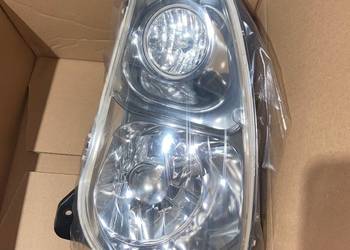 84156844 Reflektor lampa przednia T5000 T6000 TVT TS T7520 84156844 Reflektor lampa przednia T5000 T6000 TVT TS T7520