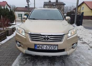 Toyota RAV4 III 2011 rok 2.0 Pb 158 KM 4x4 skóra i alcantara