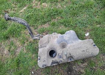 DACIA DUSTER I 1,5 DCI bak zbiornik paliwa