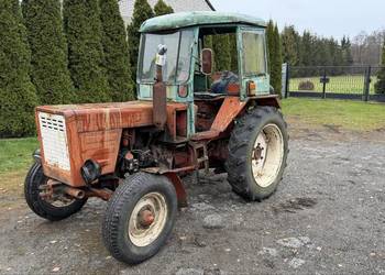 Ciągnik rolniczy Władimirec T-25 do poprawy wizualnej i mechanicznej