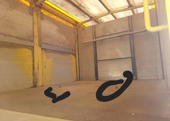 Naczepa do paszy z wydmuchem z dmuchawa