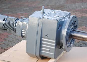 Motoreduktor kołnierzowy 1.1kw. 0,55obr./min. SEW