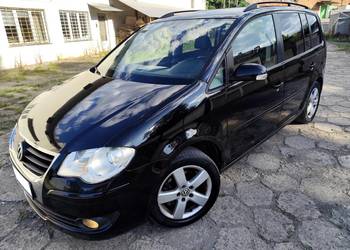 Volkswagen Touran Lift 2.0 TDI 2008/9 Rok 2x Koła Volkswagen Touran Lift 2.0 TDI 2008/9 Rok 2x Koła