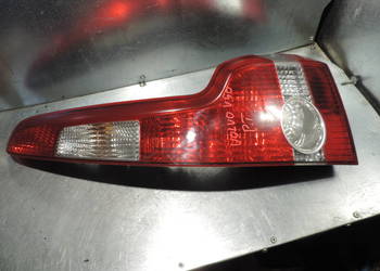 LAMPA PRAWY TYŁ TYLNA VOLVO V50 KOMBI