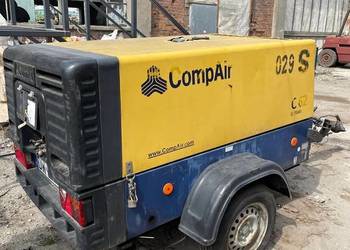 Kompresor śrubowy CompAir C62 DLT 0407 – 2009 r.