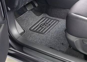 TOYOTA Corolla Oryginalne dywaniki welurowe komplet PZ410-E3356-HA OE