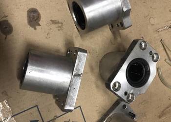 Blok łożyska liniowego, oprawa łożyska prowadnica okrągła fi 30 4szt