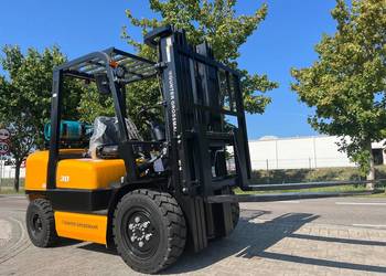 Nowy Wózek widłowy 3T, LPG Gunter Grossmann