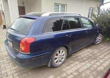 Avensis polski salon