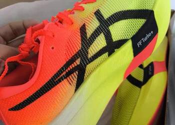 Asics Meta Speed High Paris