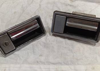 Sprzedam zestaw dwóch klamek do Poloneza. Brak kluczyka