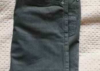 Czarne jeansy 152 cm