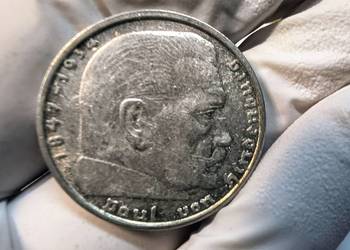 2 srebrne Reischmarki z 1938 roku.