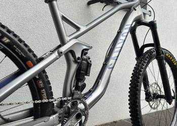 Rower Canyon Strove do serwisu