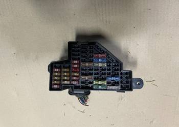 Skrzynka bezpieczników vw passat b6