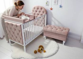 Łóżeczko dla niemowlaka tapicerowane 120x60 pikowane różowe przewijak