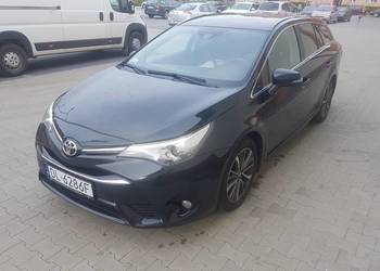 Toyota Avensis LIFT kombi 2.0 diesel Navi Kamera Full LED Isofix