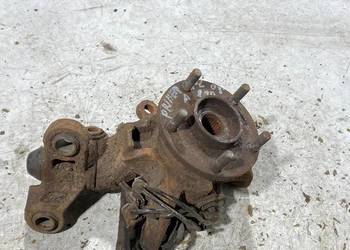 NISSAN PRIMERA ZWROTNICA KOŁA PRZEDNIEGO