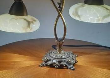 Dwuramienna, mosiężna lampa w stylu secesyjnym