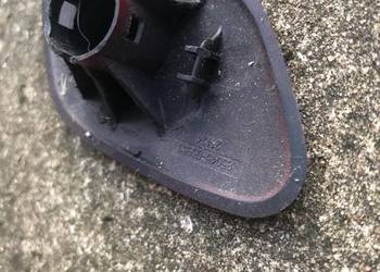 Toyota Avensis 03-06R Lewa Zaślepka Spryskiwacza 85045-05050
