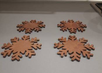 4 nowe podkładki na stolik