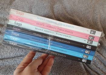 Saga - 7 tomów, Mucha Comics, 2014 rok