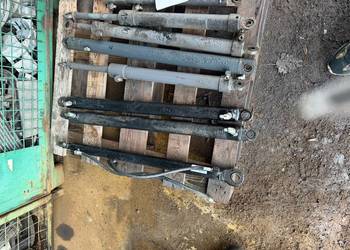 Siłownik hydrauliczny dwustronnego działania