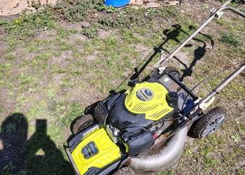 Kosiarka spalinowa z napędem