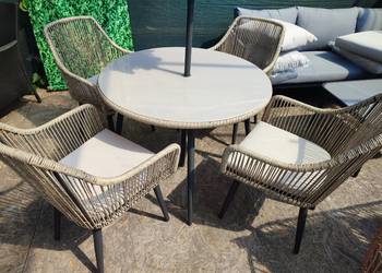 Zestaw mebli ogrodowych Malta 4 foteli + okrągły stół technorattan