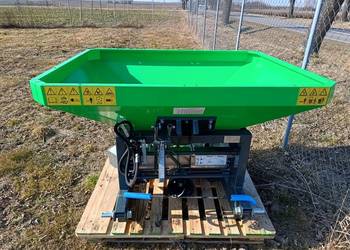 Rozsiewacz nawozu dwutarczowy firmy LANGREN RS 600, 800,1000 , 1200 L